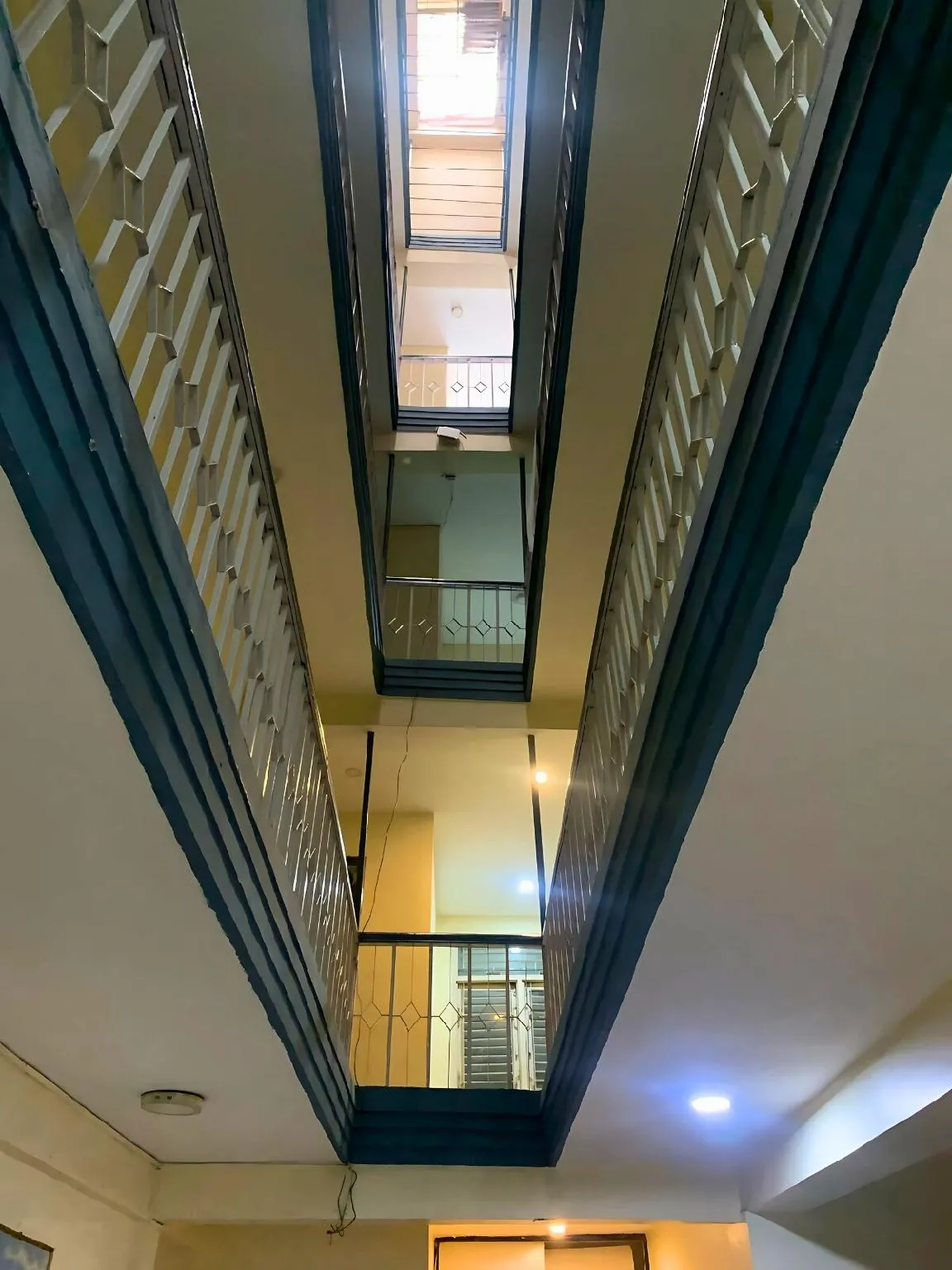 Rightway Hotel & Restaurant