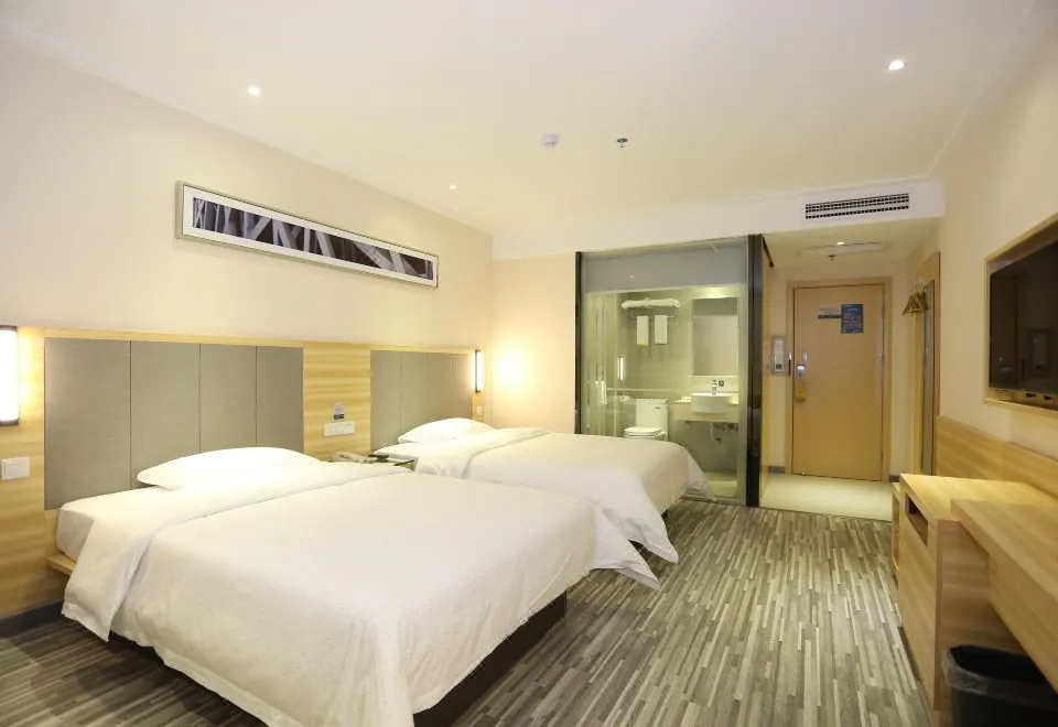 convenient hotel of city (Zhangjiajie Railway Station Tianmen Mountain)
