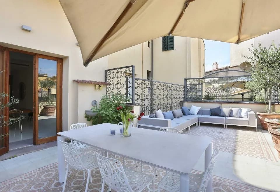 Luxury Apartment in Central Florence
