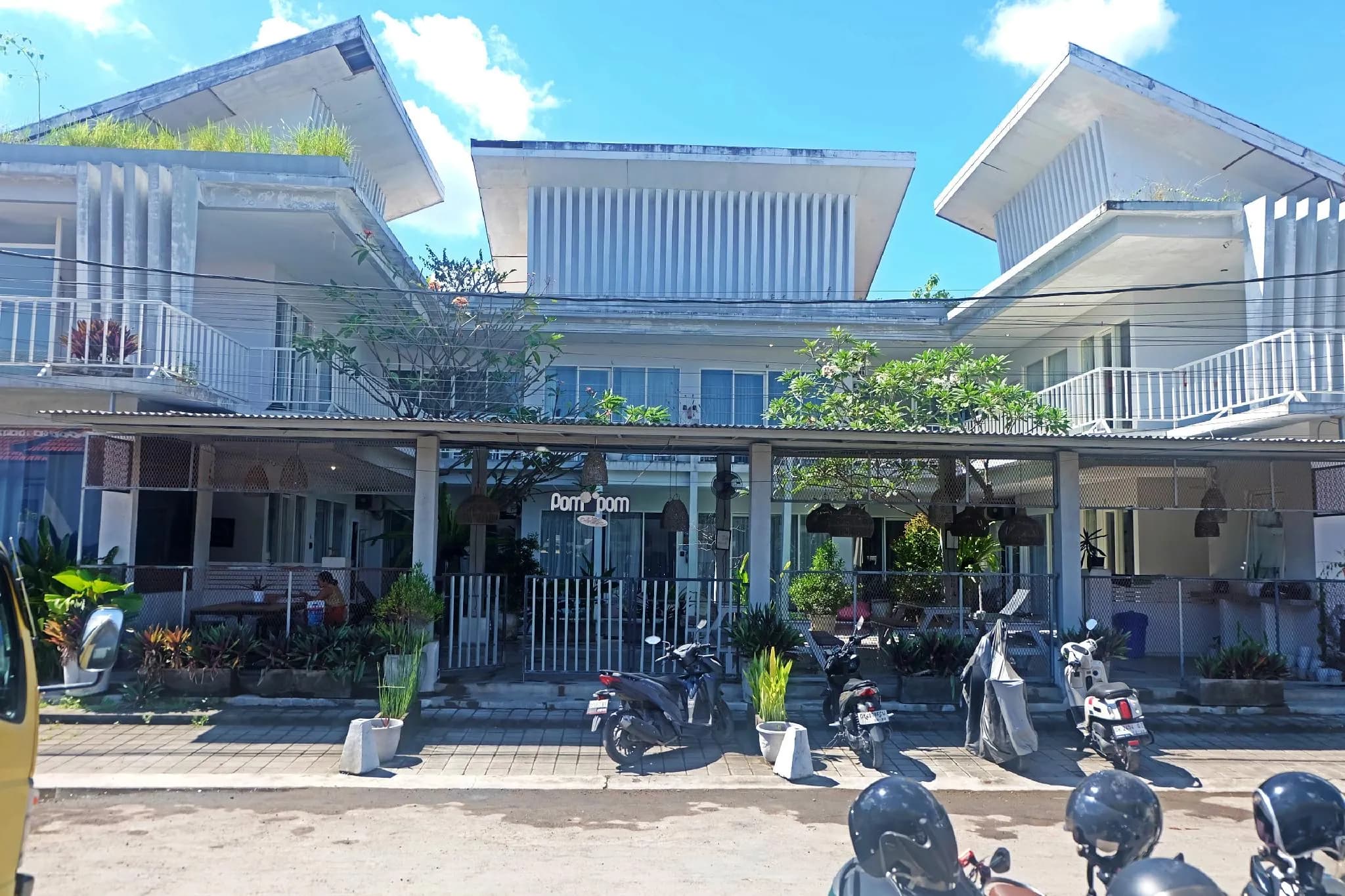 Pom Pom's Bali Apartments