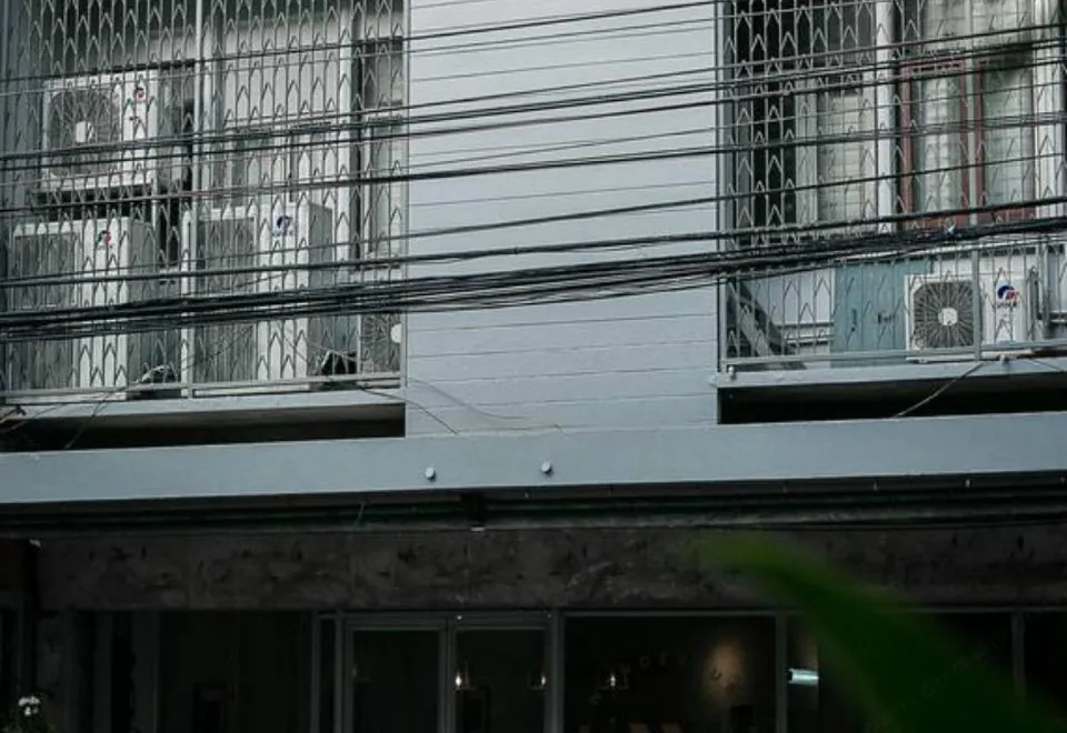 2W Bed & Breakfast Bangkok