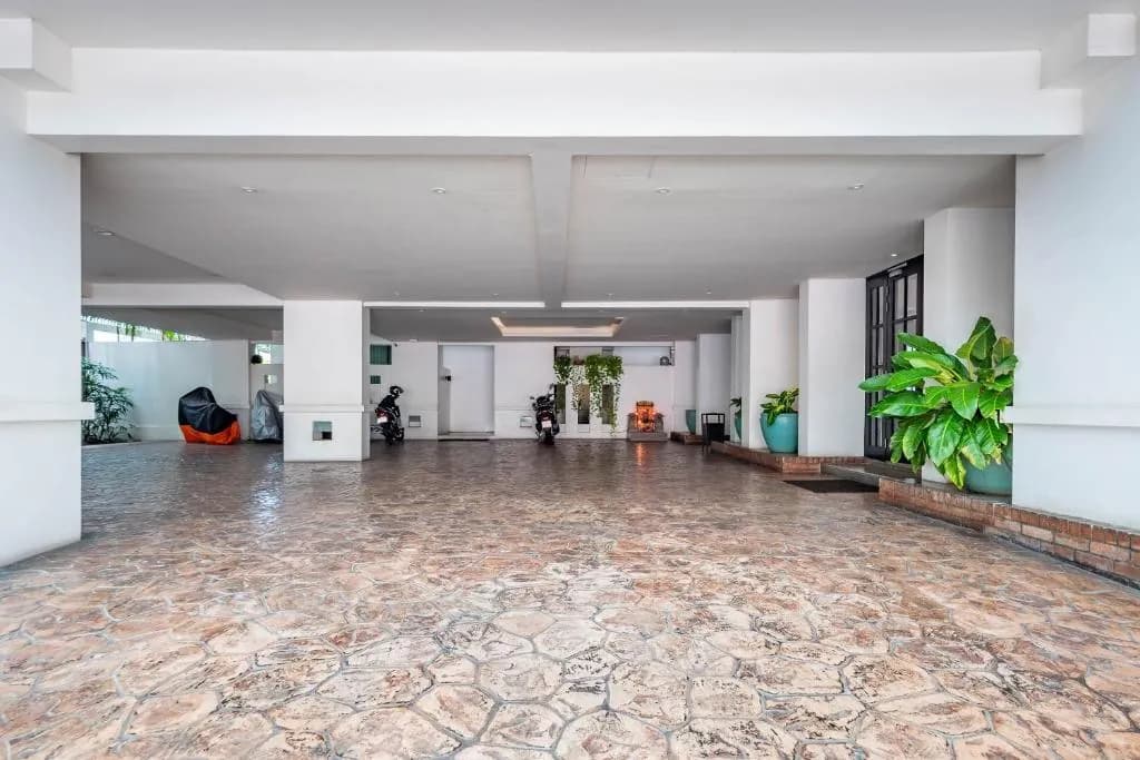 Luxe Residence