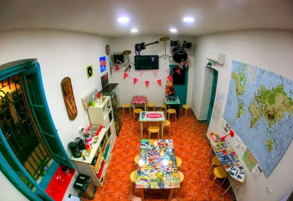 Sevilla Kitsch Hostel Art