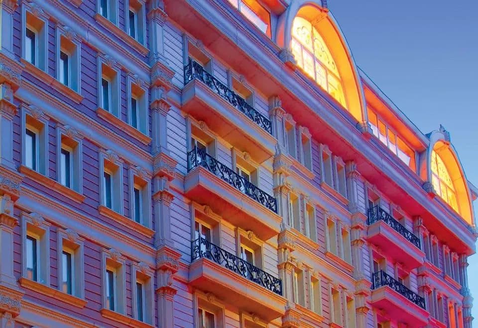 Blue Marmaray Hotel