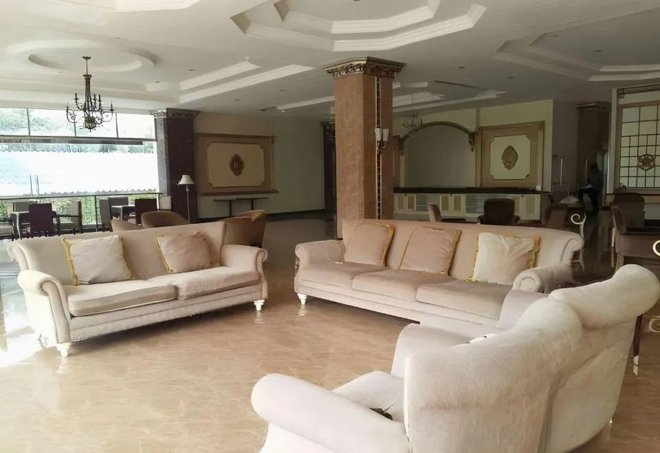 LK Noble Suite
