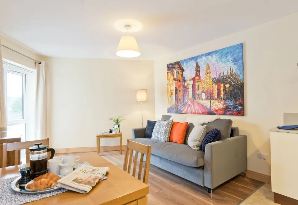 Broc House Suites