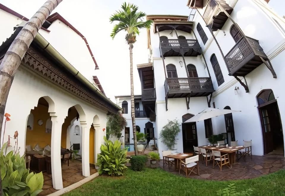 Kholle House