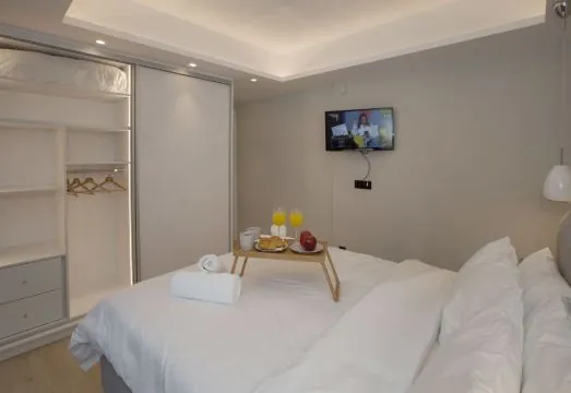 Acropolis Golden Suites by GHH