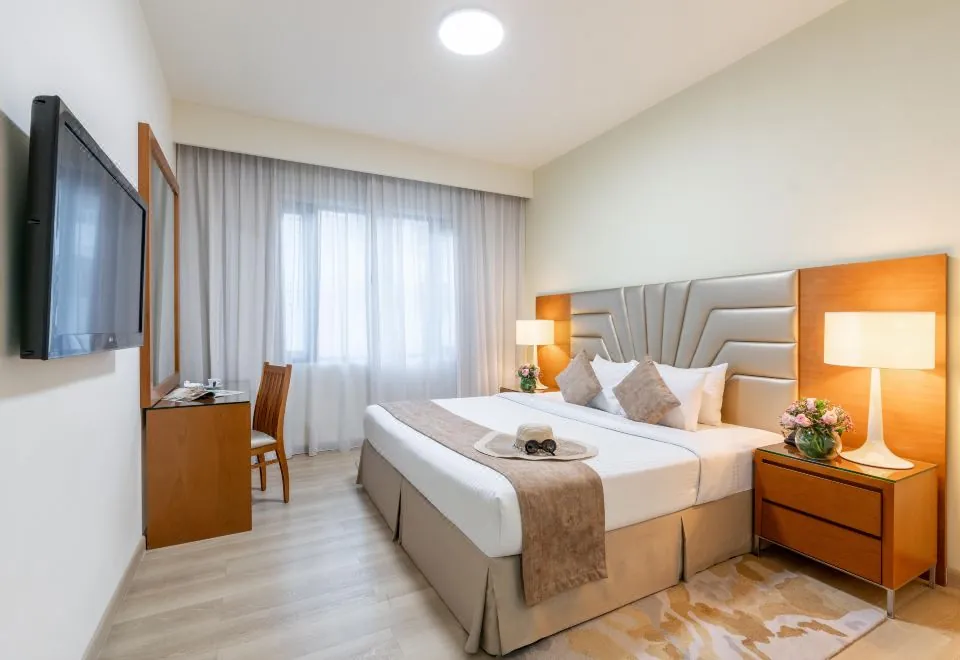 Golden Sands 10