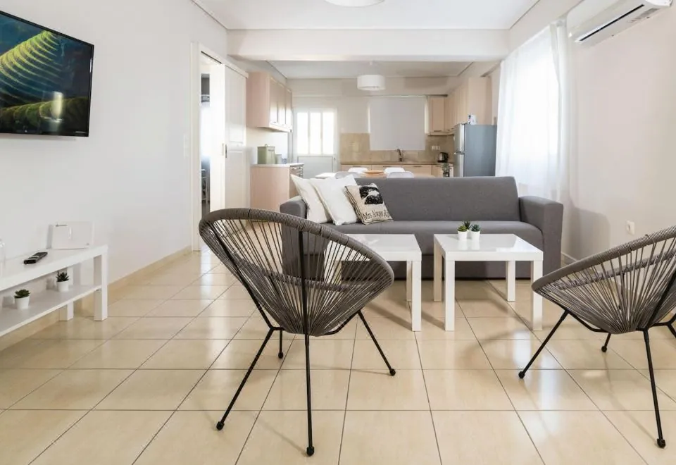 Elise Apartment Airport by Airstay