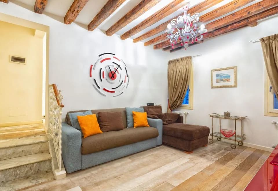 Venice Dream House Figaro