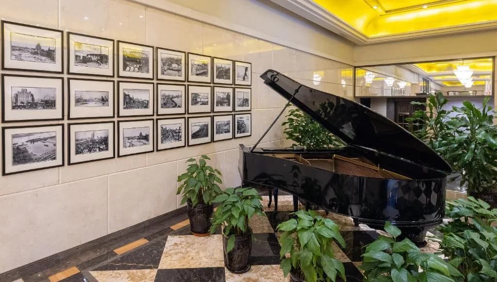 Broadway Mansions Hotel