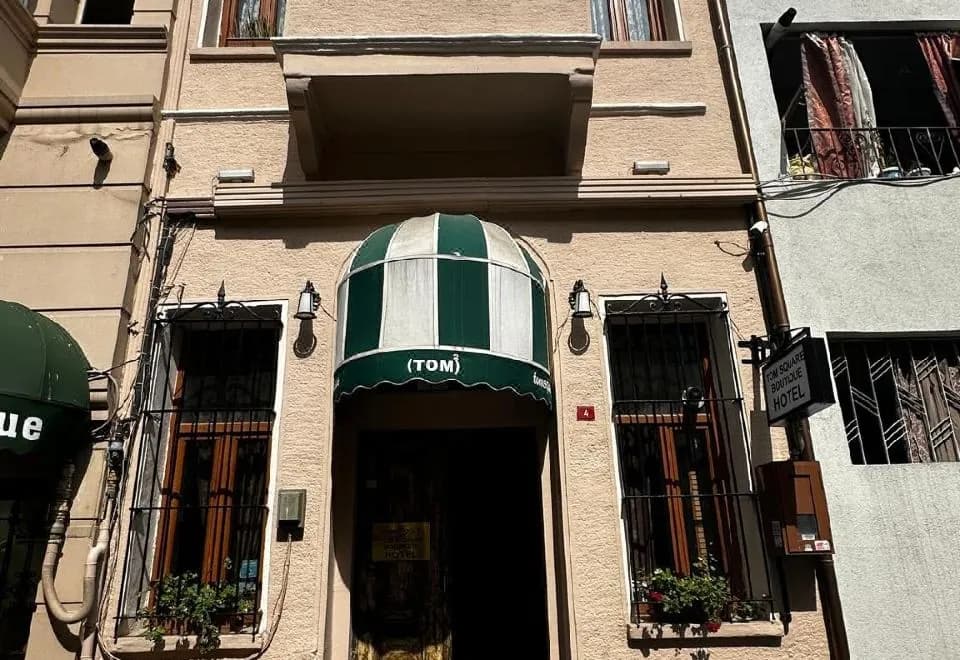 Tom Square Boutique Hotel