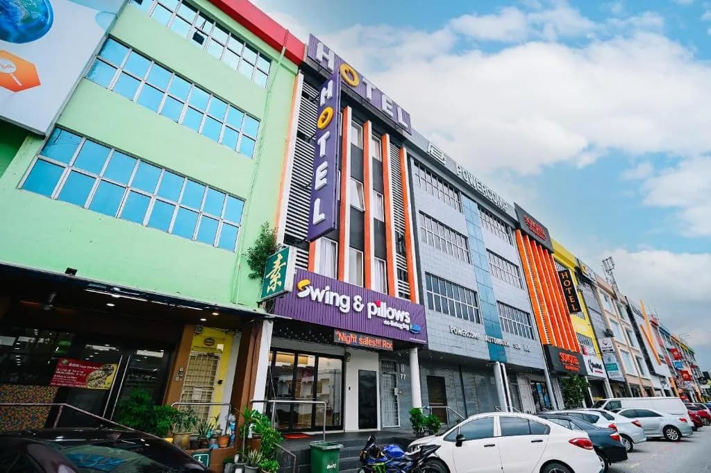 Swing & Pillows @ Kelana Jaya, Selangor