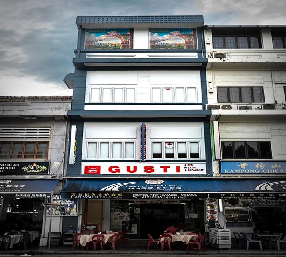 Gusti Bed & Breakfast Singapore