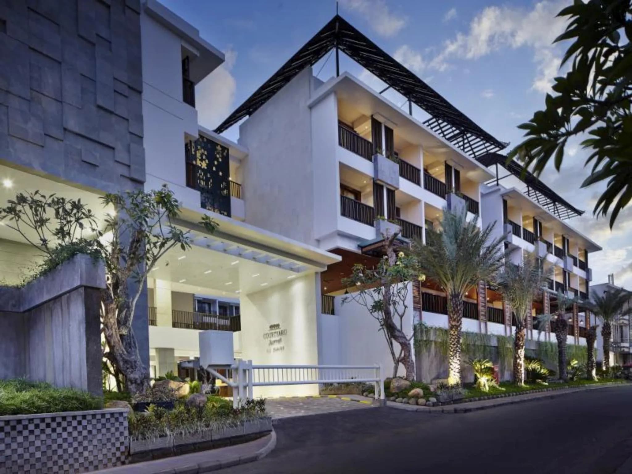 Courtyard by Marriott Bali Seminyak Resort