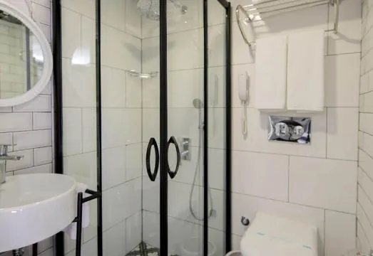 Pure Blanche Hotel