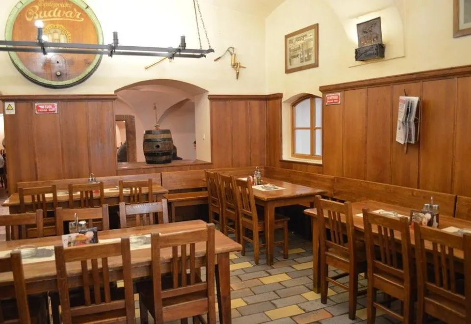 U Medvidku-Brewery Hotel