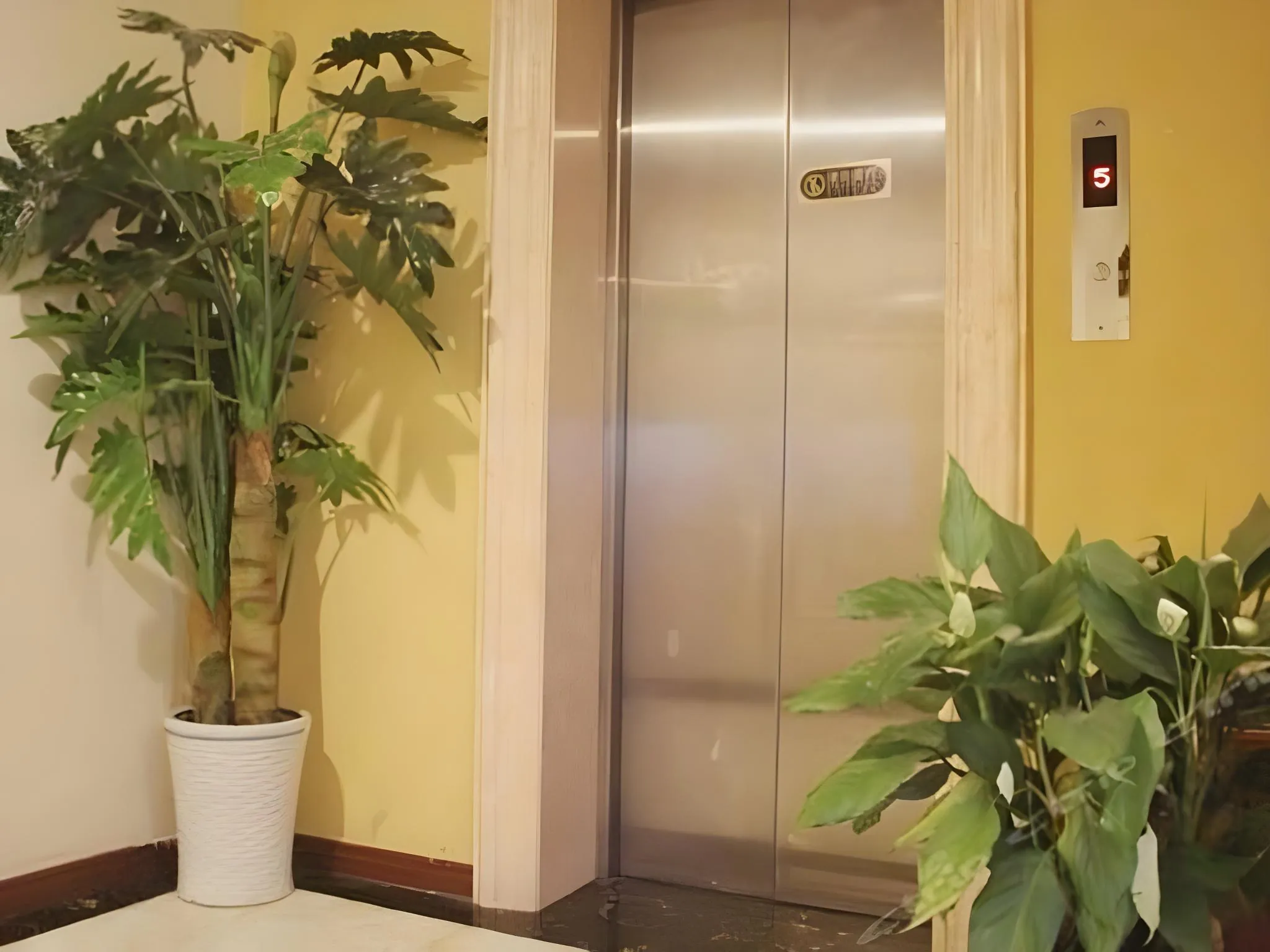 GreenTree Inn Shanghai South Railway Station Xujiahui Stadium Subway Station Shell Hotel