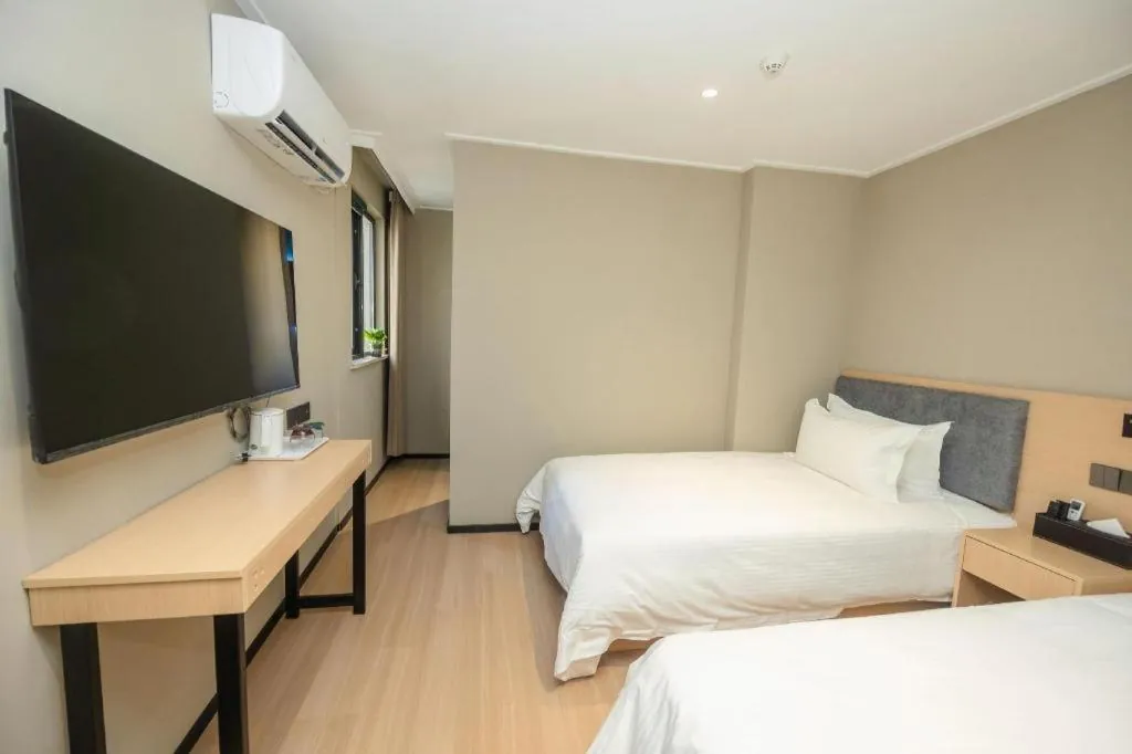 GreenTree Inn Shanghai South Railway Station Xujiahui Stadium Subway Station Shell Hotel