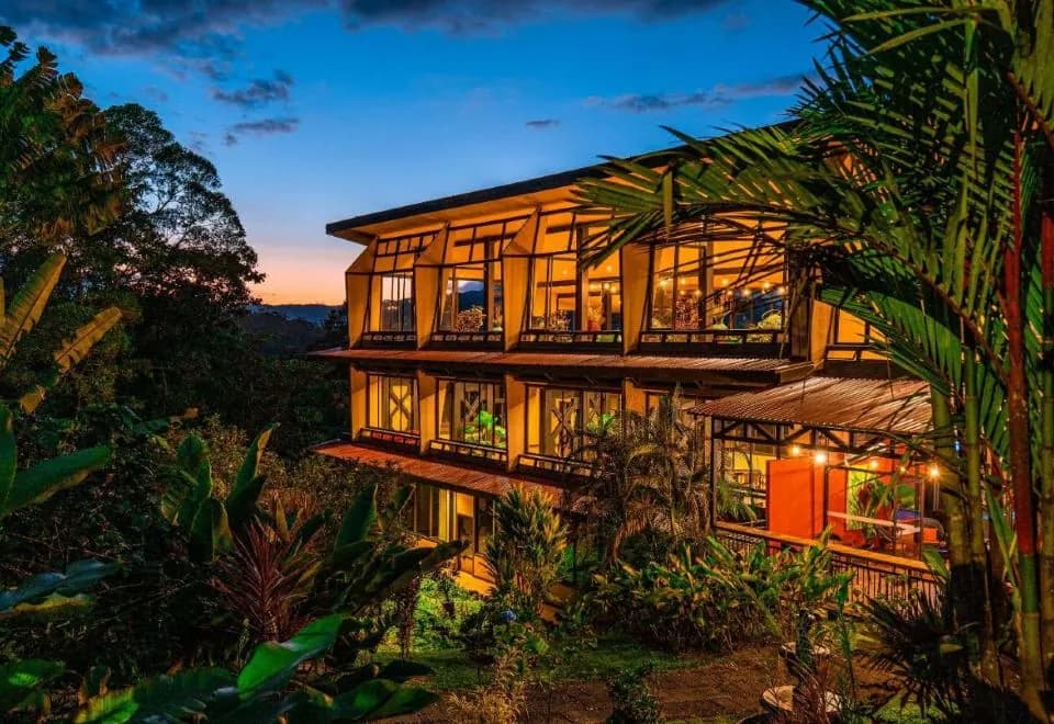 Hotel Arenal Kioro Suites & Spa