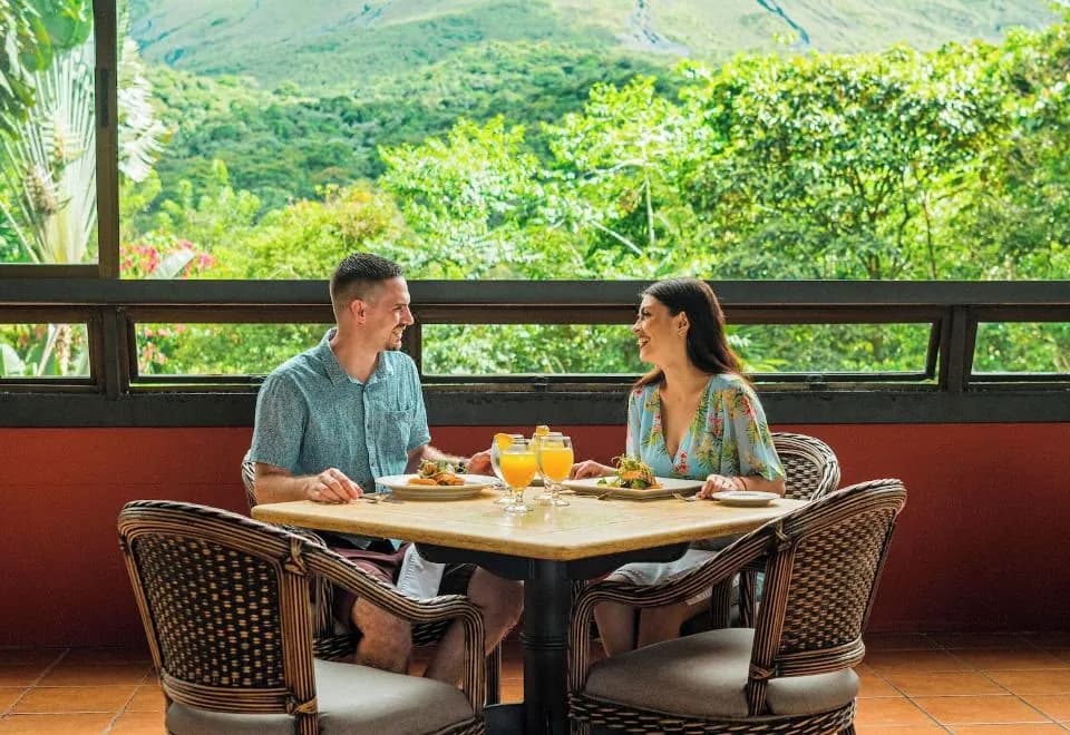 Hotel Arenal Kioro Suites & Spa