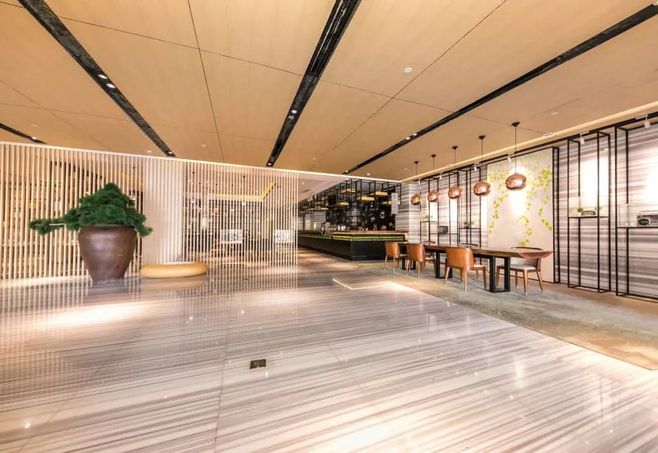 Ji Hotel (Shanghai Lujiazui Pudong Avenue)