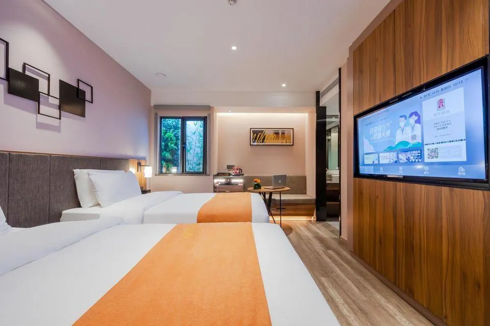 Home Inn Plus Shanghai Lujiazui Dongfang Road