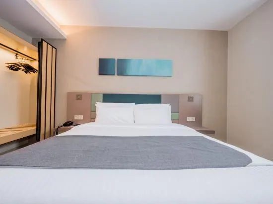 Home Inn Plus Shanghai Lujiazui Dongfang Road
