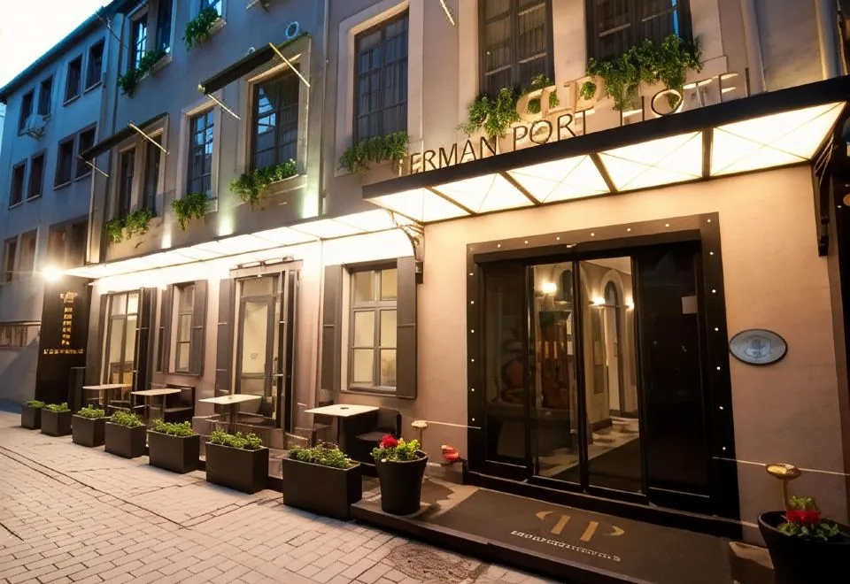 Ferman Port Hotel - Special Category