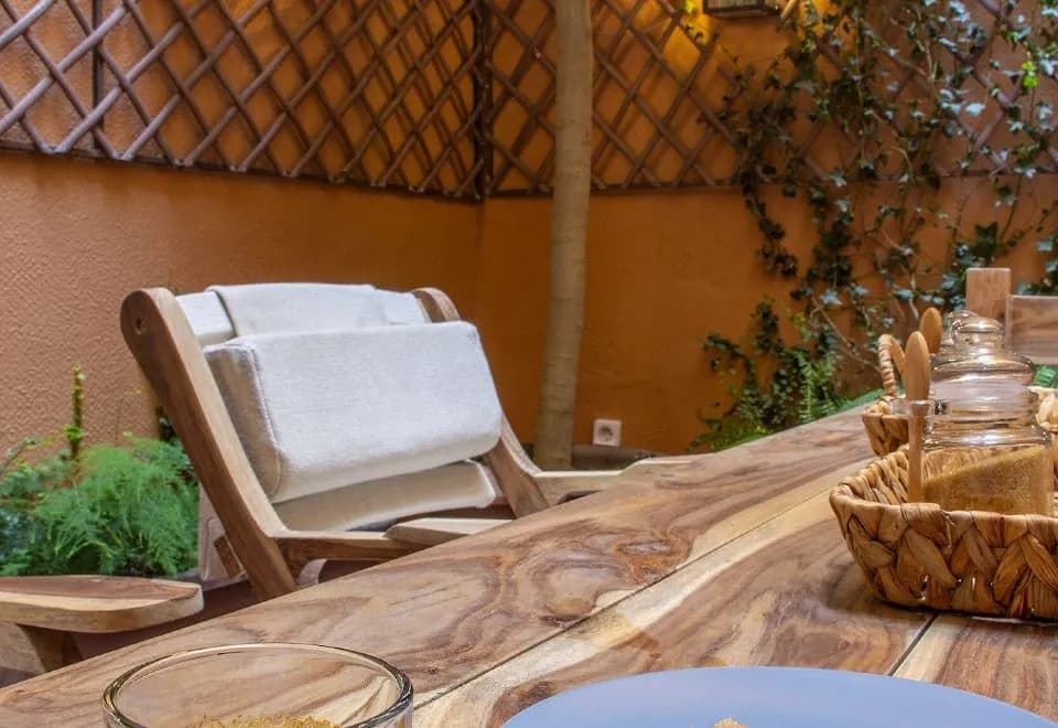 Art Pantheon - Suites & Apartments