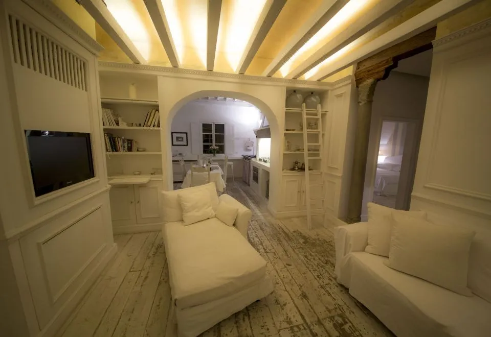 White Home