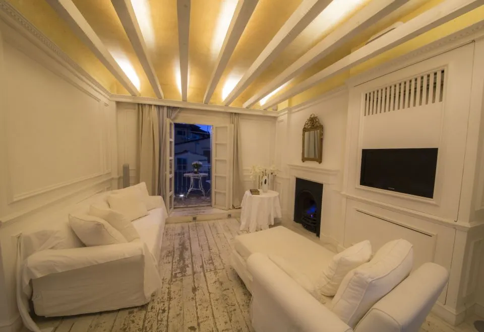 White Home