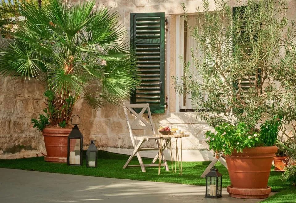 Lanterna Rooms