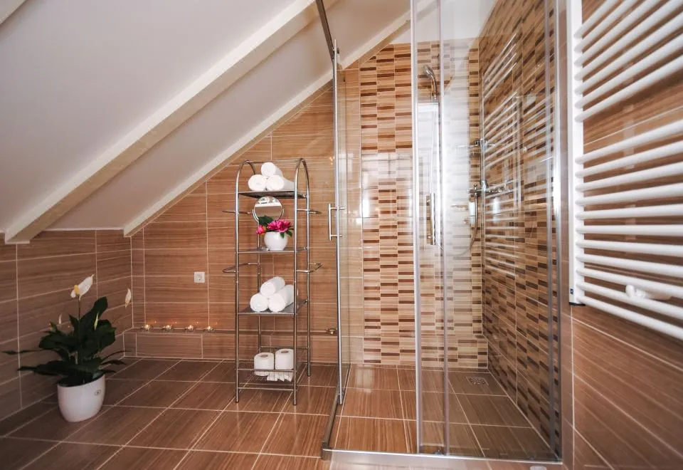 Lanterna Rooms