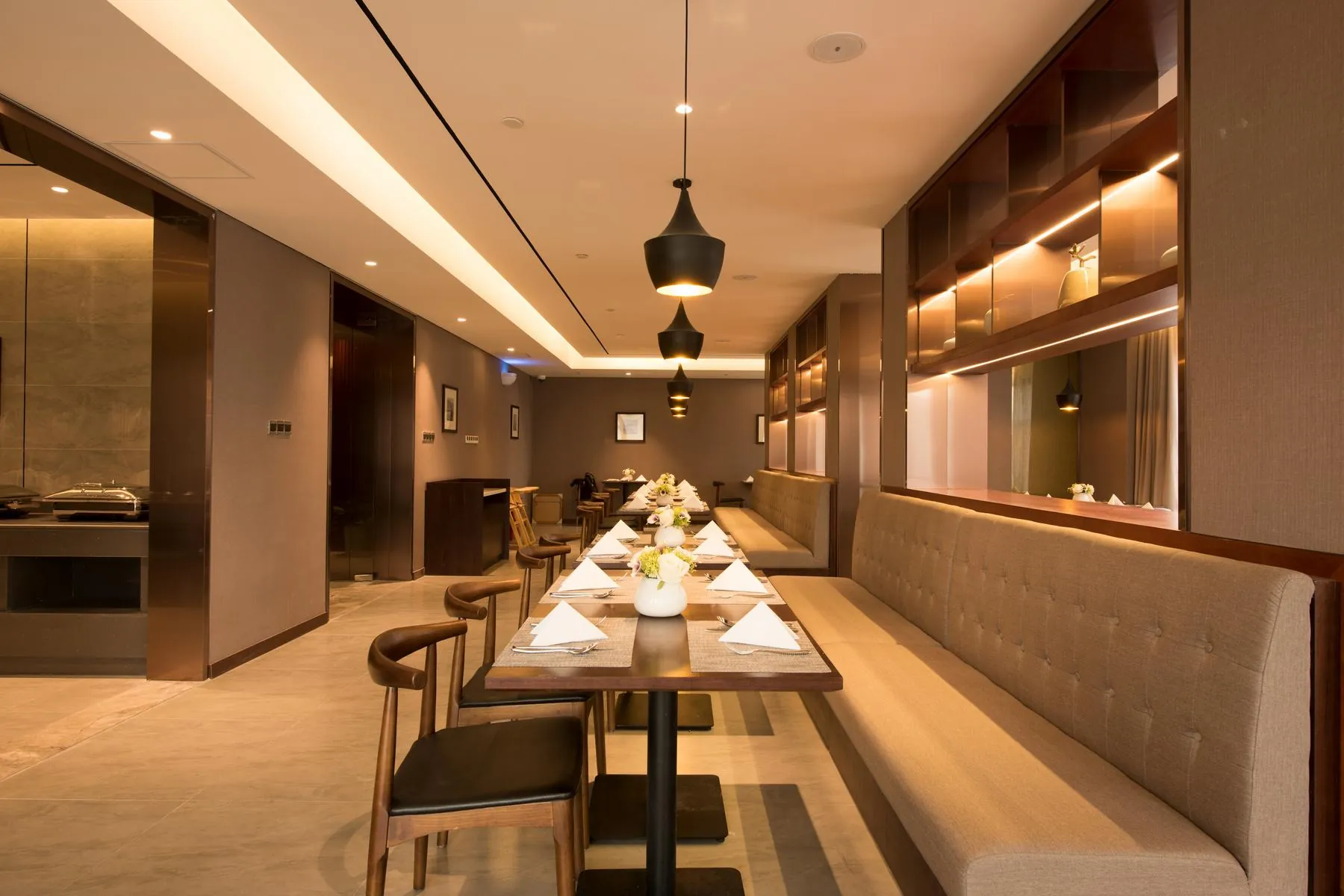 Yitel Hotel (Shanghai New International Expo Center Fangdian Road Metro Station)