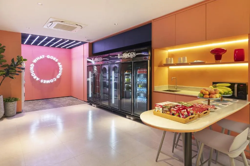 Riva Vibe Hotel Bangkok by PCL