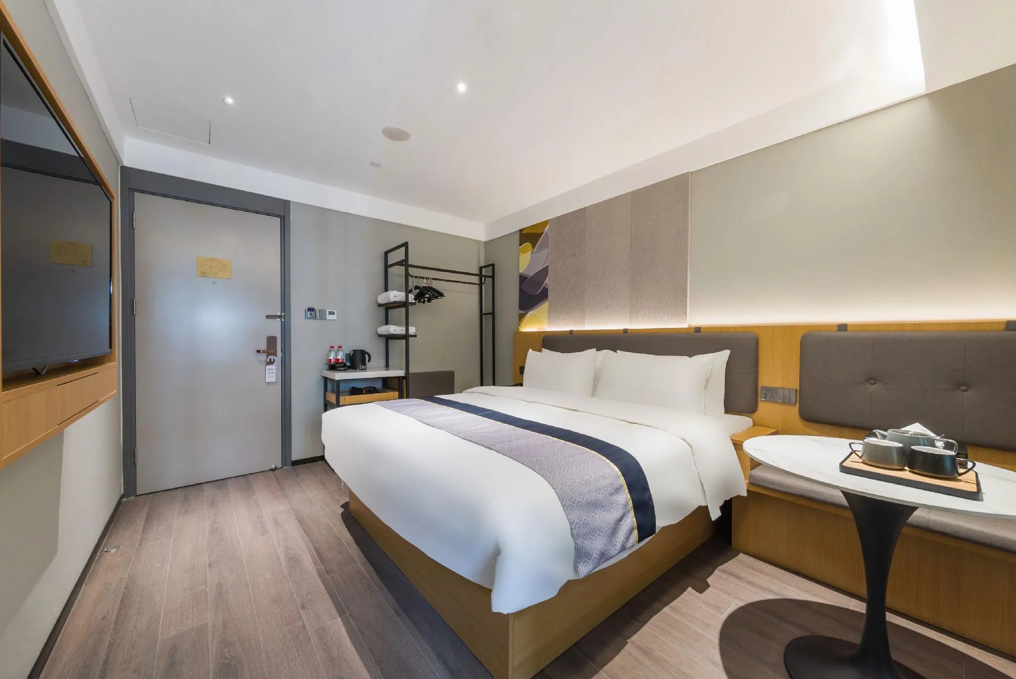 Homeinn Selected Hotel (Shanghai Railway Station North Plaza North Tibet Road)
