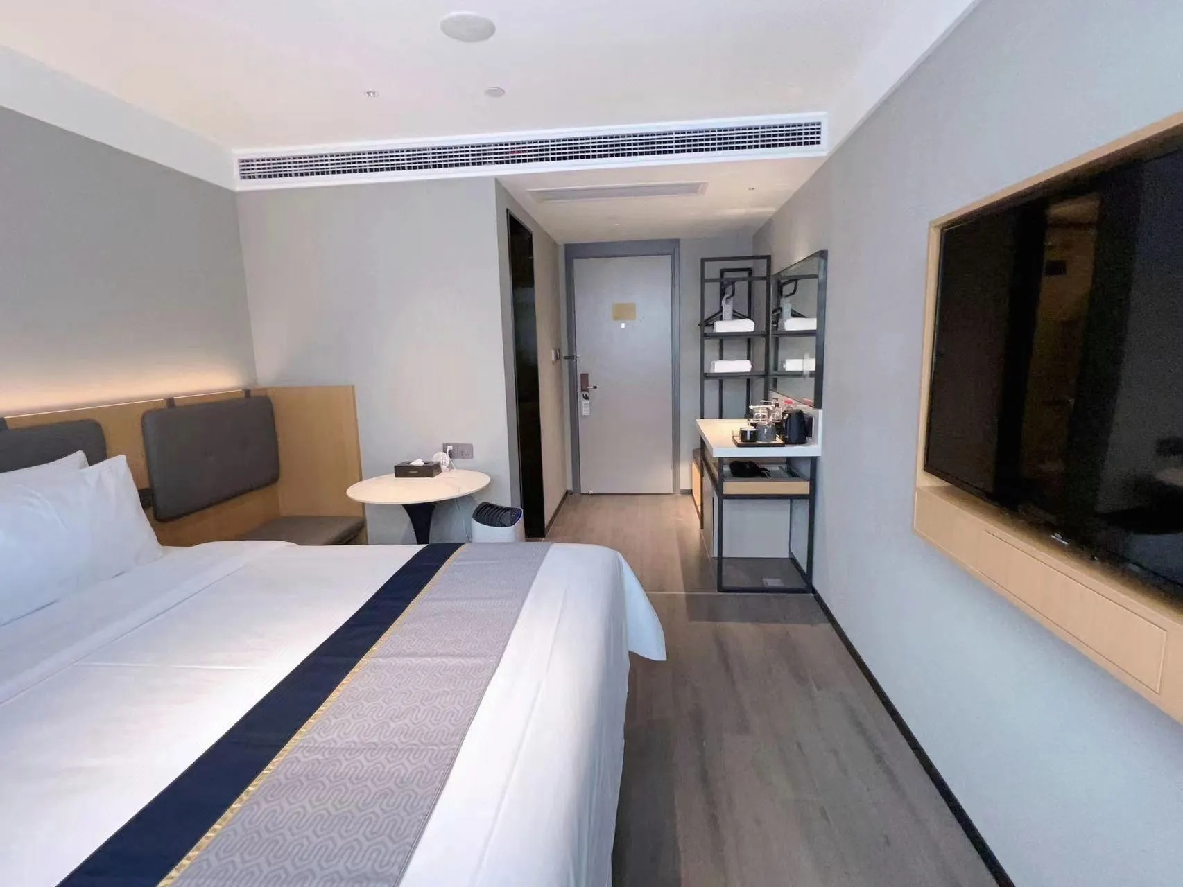 Homeinn Selected Hotel (Shanghai Railway Station North Plaza North Tibet Road)