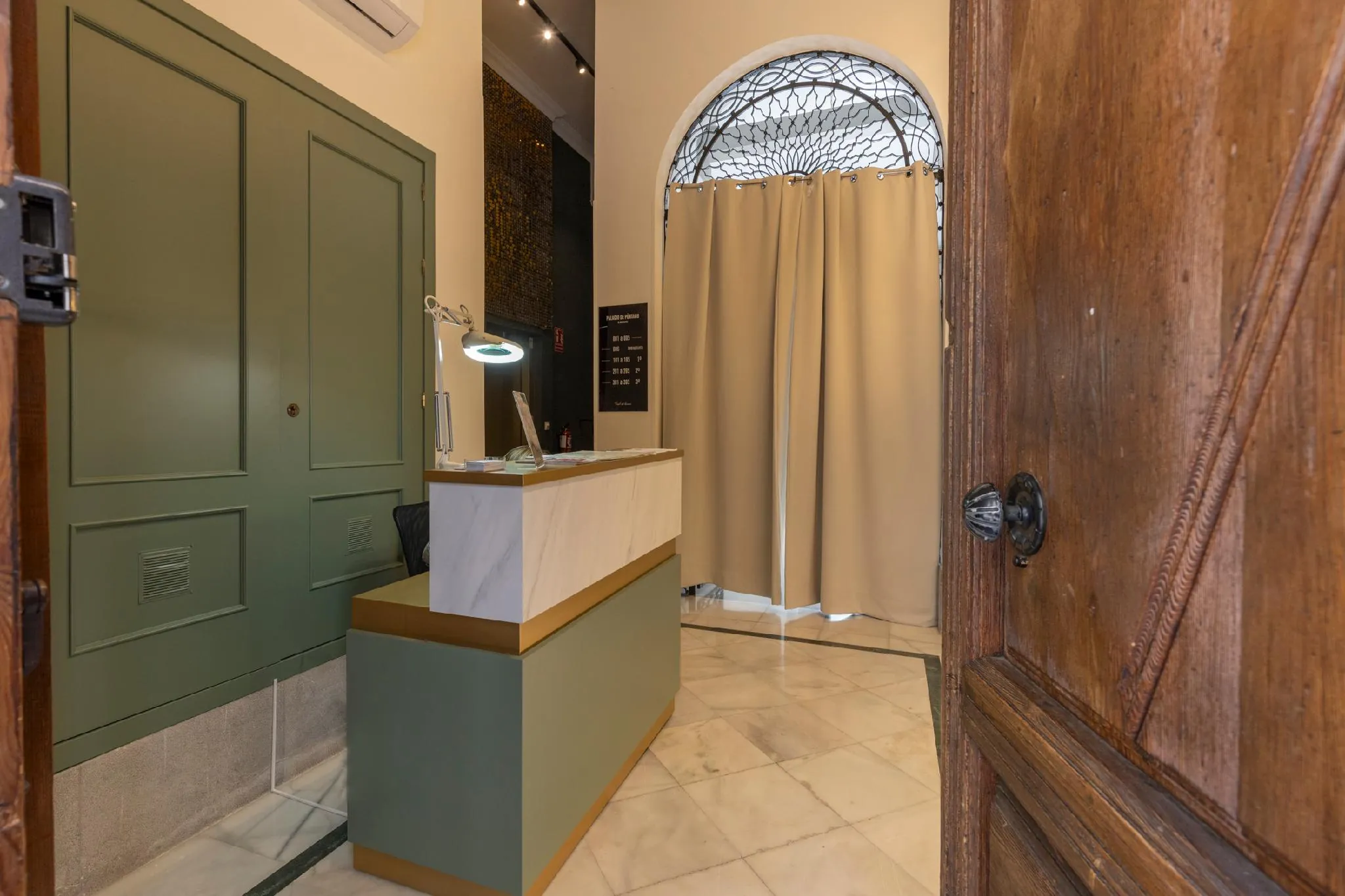 BiBo Suites Palacio de Portago