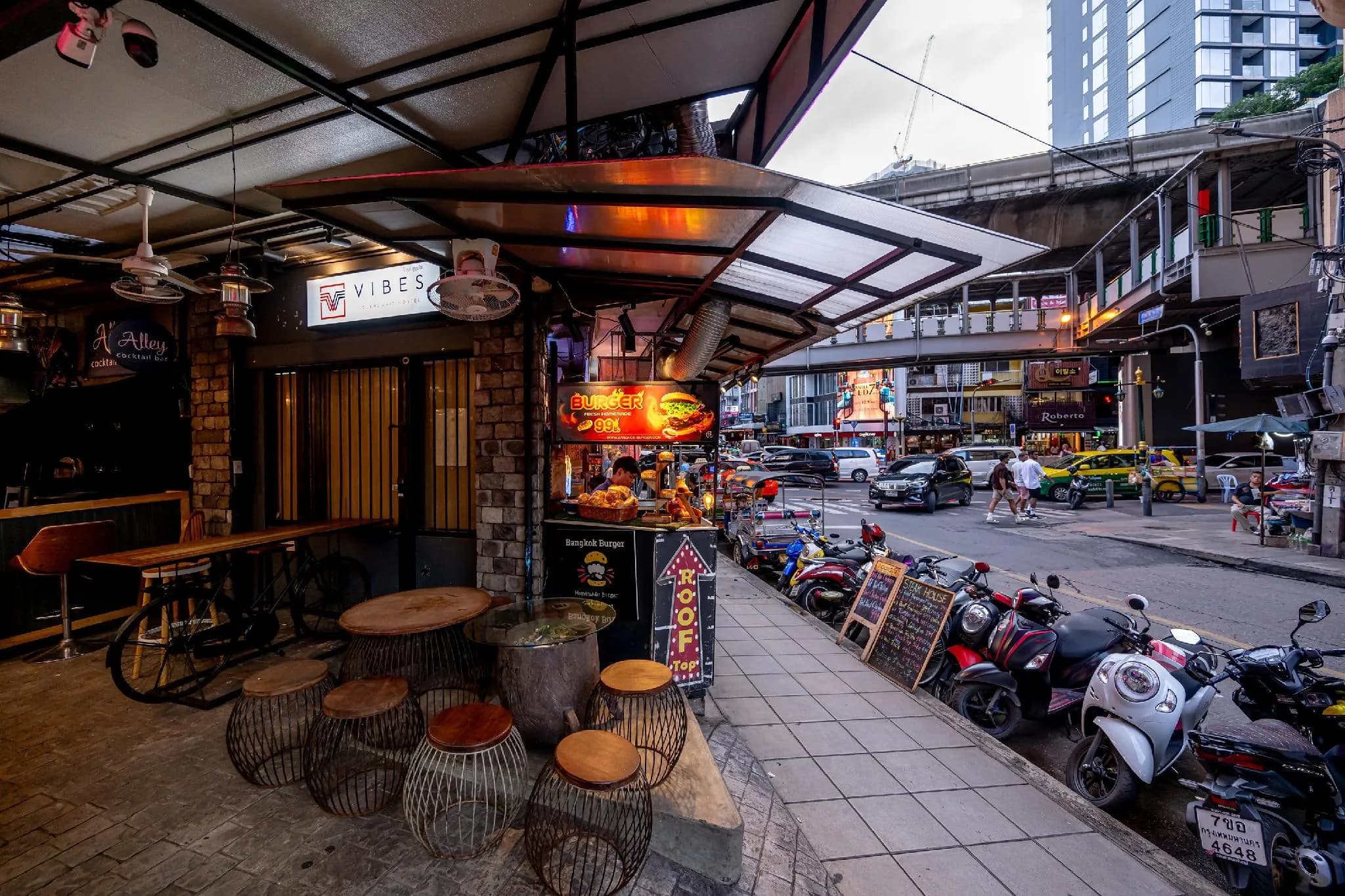 Vibes Hostel Bangkok