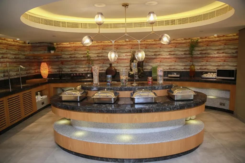 Versailles by Vieras Hotel