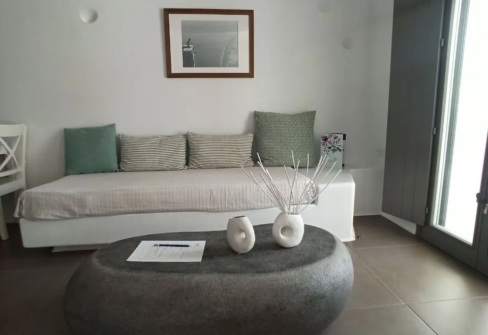 Amphitrite Suites Santorini
