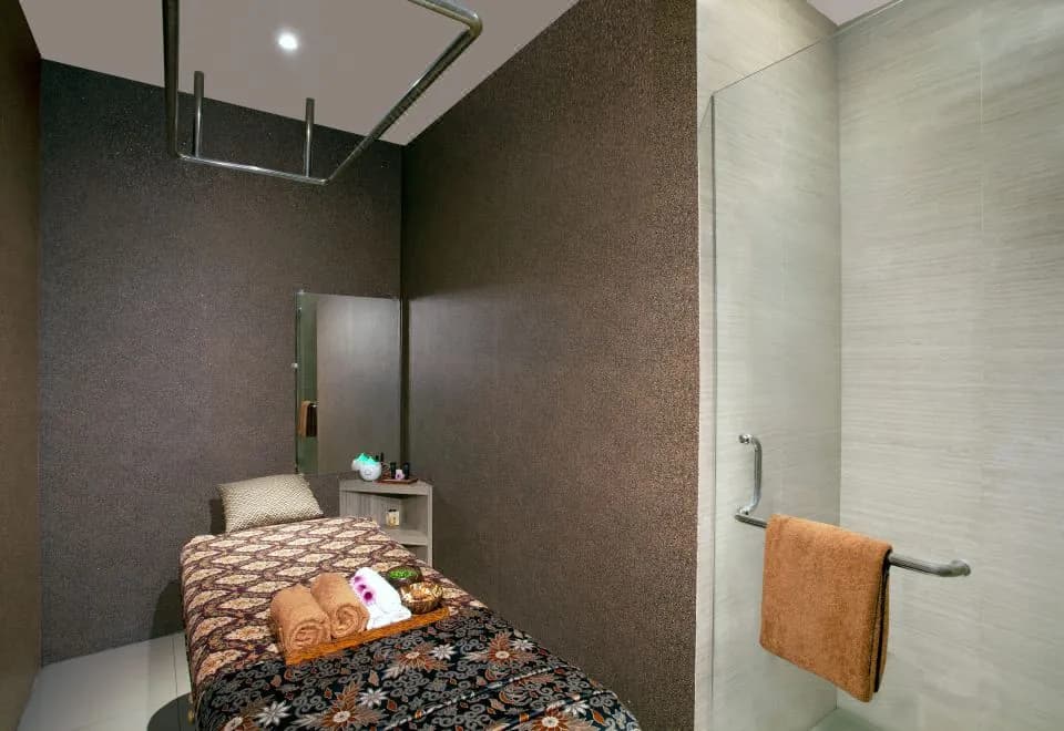 Platinum Adisucipto Hotel & Conference Center