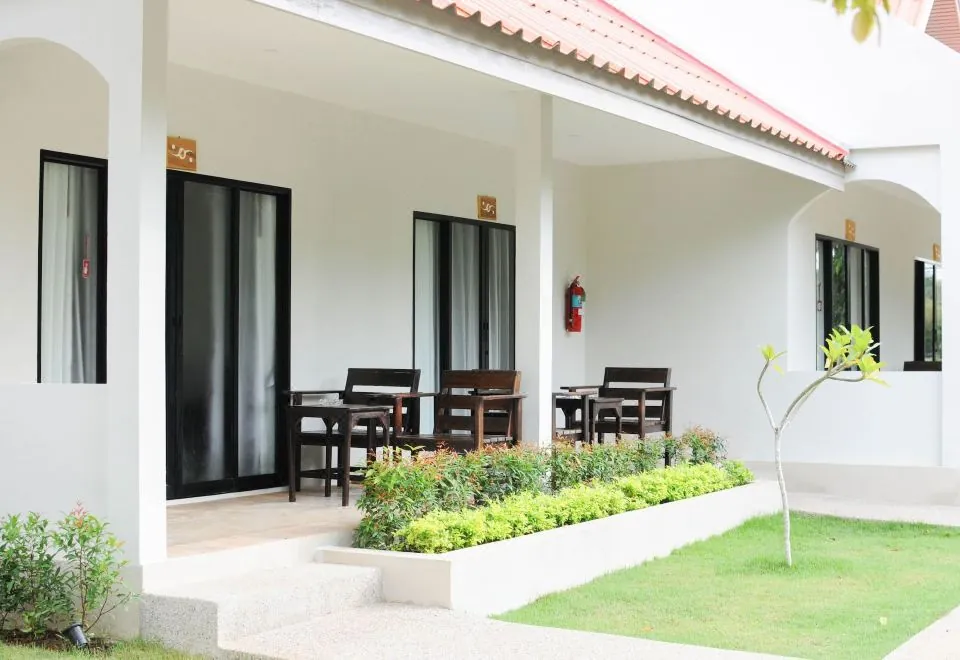 Naiharn Beach Resort