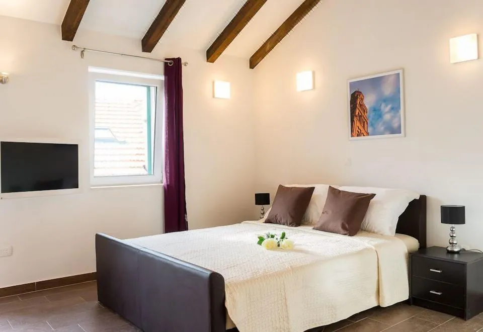 Split Allure Apartments
