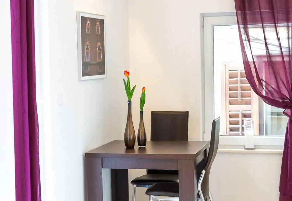 Split Allure Apartments