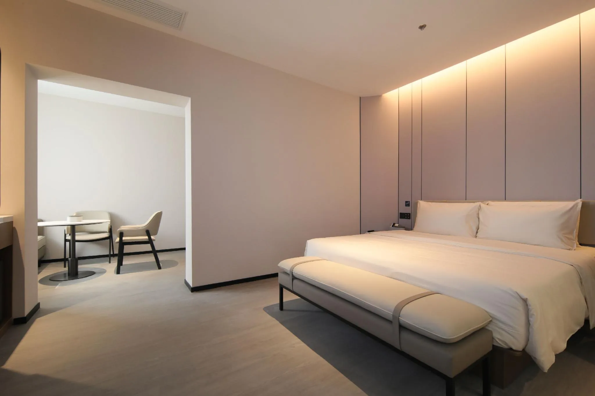 Atour Hotel Shanghai Jing'an Temple Nanjing West Road