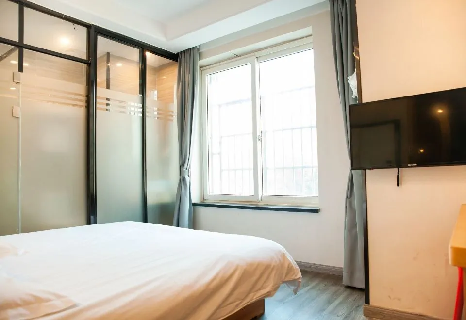 Haiyou Hotel Shanghai Xujiahui Branch