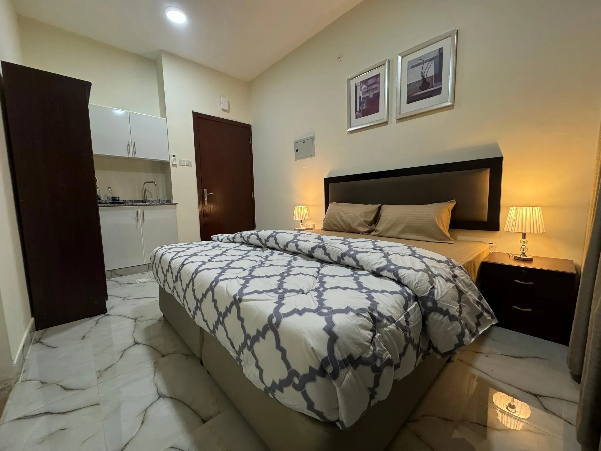 Brand New Studio rooms near Union Metro Station